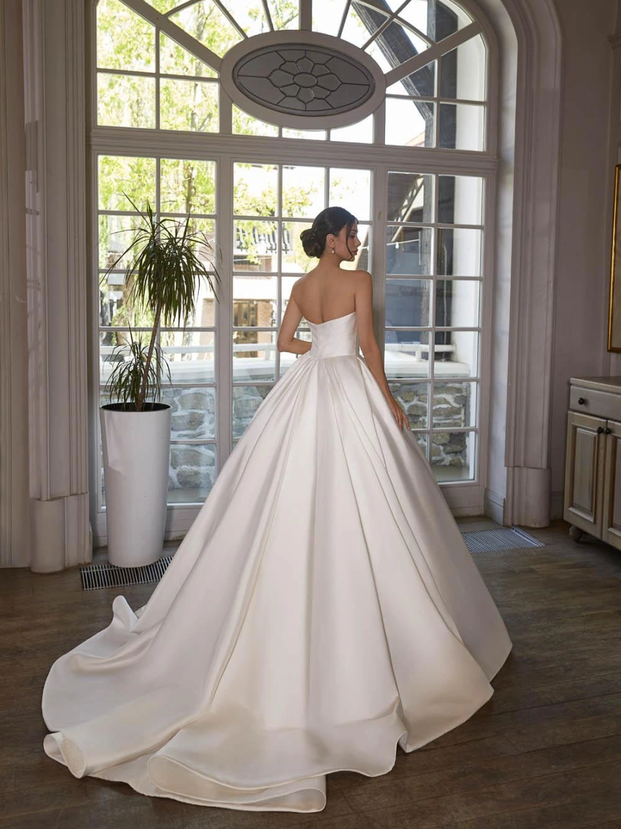 Νυφικό Φόρεμα Monique 911